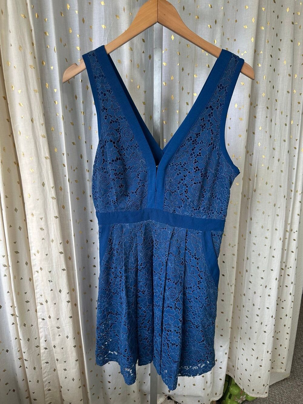Free People Lovely In Love Floral Lace Deep Plunge V Back Cutout Mini Dress M - Picture 3 of 9